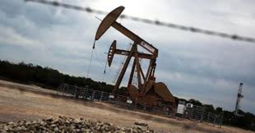 النفط يهبط 1% بفعل محادثات التجارة