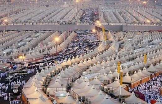 حجاج بيت الله الحرام يبدأون مناسكهم بيوم التروية في مشعر منى