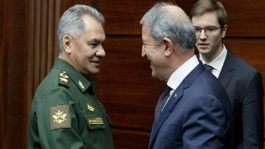 شويغو لنظيره التركي: الجيش الأمريكي ينهب ثروات سوريا ووجوده هناك انتهاك وخرق للقانون الدولي