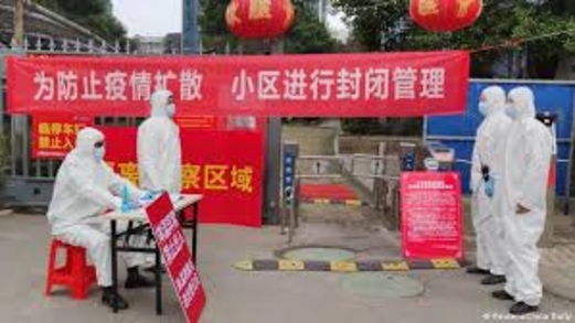 السلطات الصينية تغلق إحدى ضواحي مدينة ووهان بؤرة أول إصابة بكورونا