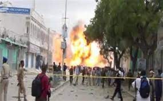 مقتل ثمانية أشخاص على الأقل في هجوم على فندق بمقديشو