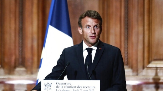 فرنسا تدعو إلى ضرورة الحوار مع روسيا