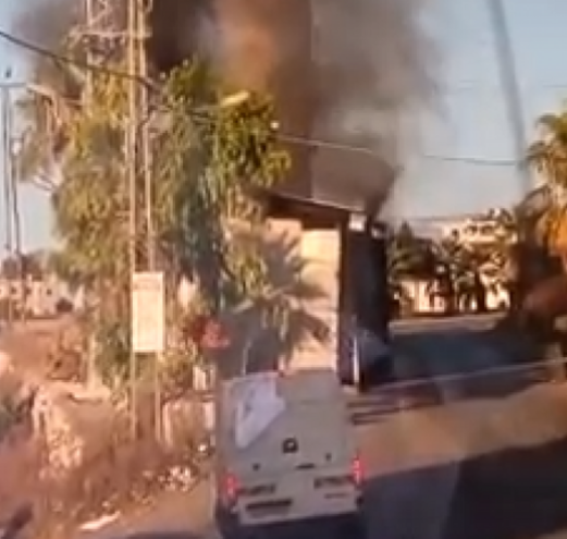 إصابة سبعة جنود صهاينة جراء إحراق برج عسكري صهيوني على مدخل بيت أمر بالخليل