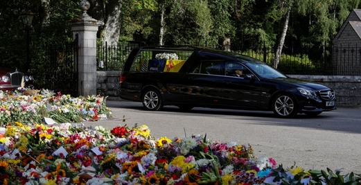 إليزابيث الثانية تبدأ رحلتها الأخيرة..