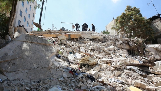 ارتفاع حصيلة انهيار مبنى في عمان إلى 14 قتيلًا بعد انتشال آخر جثة