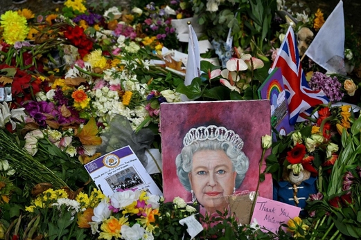 “جنازة القرن”: تحصين لندن والبريطانيون يلقون النظرة الأخيرة على النعش