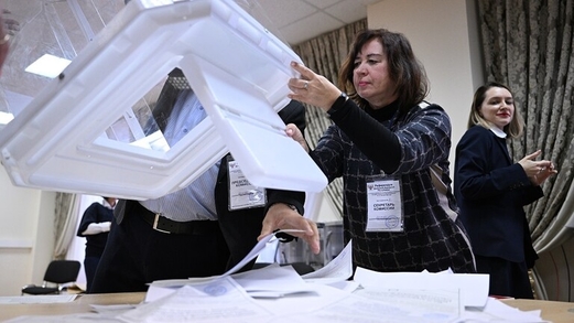 السلطات الموالية لروسيا تغلق مراكز الاقتراع في المناطق المحررة