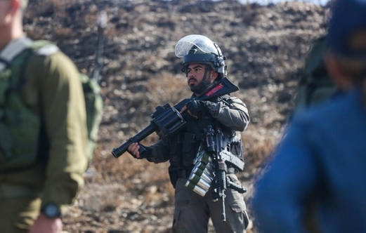 العدو الصهيوني يعترف بإصابة اثنين من جنوده خلال اشتباكات دير الحطب بنابلس