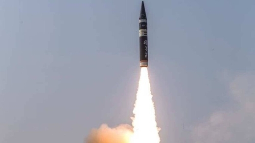 الهند تختبر صاروخ بالستي أطلق من أول غواصة نووية محلية الصنع