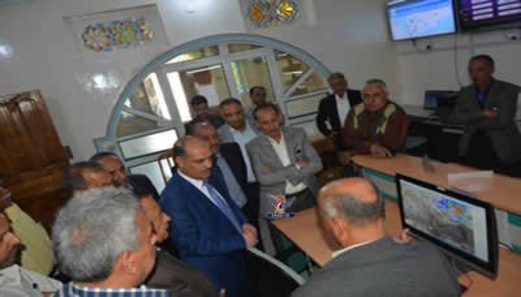 وزير النقل يتفقد سير العمل بقطاع الارصاد الجوية