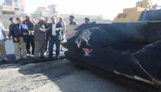 وزير الأشغال يدشن أعمال السفلتة بجسر الحشيشية
