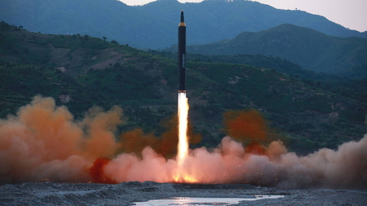 هيئة الأركان الكورية: كوريا الشمالية أطلقت صاروخا باليستيا نحو البحر الشرقي