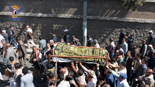 أدباء ومفكرون: ستظل مدرسة الدكتور عبد العزيز المقالح باقية بقاء اليمن