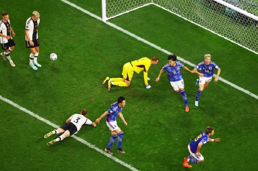 هل خرجت الكرة أم لا ؟ ..هدف ياباني يطيح ألمانيا ويُطلِق نظرية المؤامرة