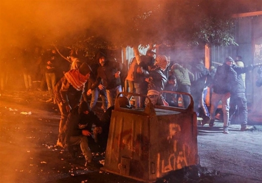 إصابة عشرات الفلسطينيين خلال المواجهات مع قوات العدو في مدن الضفة الغربية