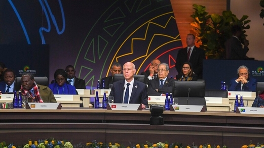 الرئيس التونسي يطالب بإسقاط ديون الدول الإفريقية واسترجاع أموالها المنهوبة