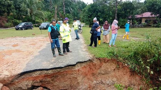 ارتفاع حصيلة انهيار أرضي في ماليزيا إلى 25 قتيلاً