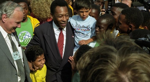 اليونسكو: بيليه عمل بلا هوادة للترويج للرياضة كأداة من أجل السلام