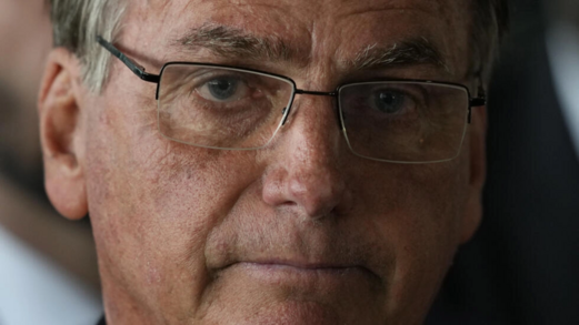 بولسونارو يغادر البرازيل إلى الولايات المتحدة قبل يومين من تنصيب خلفه لولا دا سيلفا