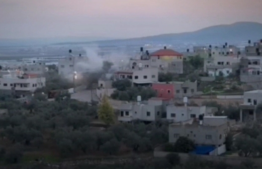 العدو يفجر ثلاث شقق لذوي الشهيدين أحمد وعبد الرحمن عابد في كفر دان ويعتقل 15 فلسطينيا