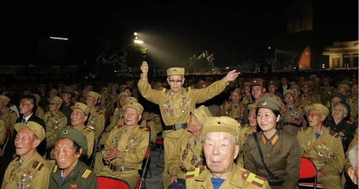 مئة ألف كوري شمالي يحضرون اجتماعا لدعم قرارات الحزب الحاكم