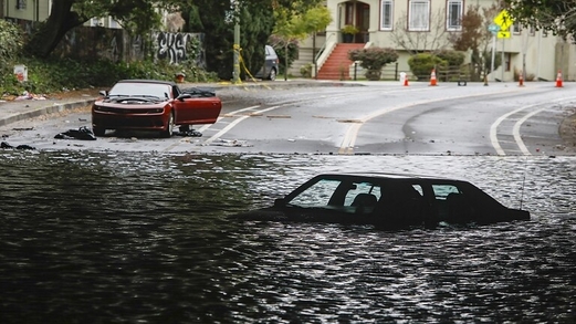 خبراء الأرصاد الجوية الأمريكية يحذرون من “فيضانات كارثية” في كاليفورنيا