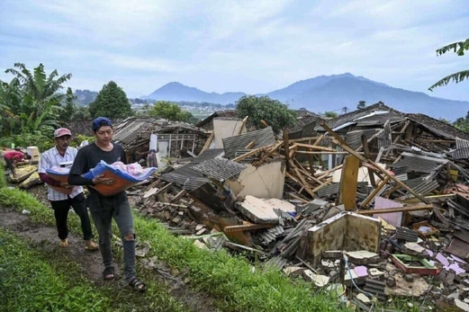 زلزال بقوة خمس درجات يضرب غرب اندونيسيا