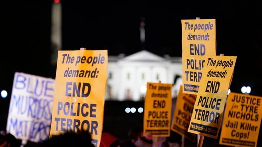 غضب شعبي في أمريكا بعد نشر فيديو يظهر تعرض مواطن أسود للضرب بأيدي الشرطة