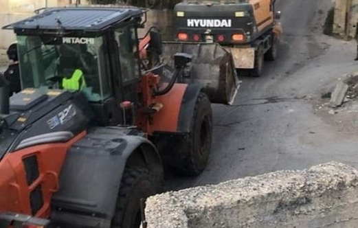 جرافات العدو تقتحم بلدتي جبل المكبر وسلوان بالقدس المحتلة