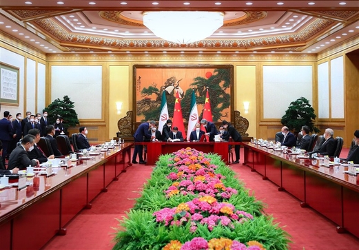 إيران والصين توقعان 20 وثيقة للتعاون المشترك