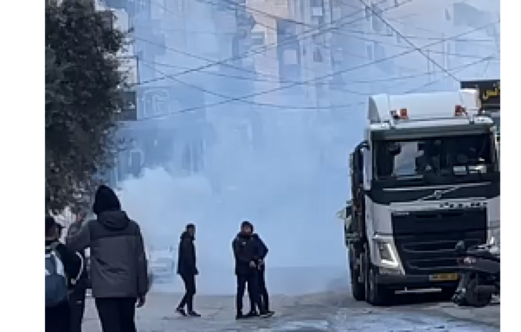 العدو الصهيوني يصيب شابين بالرصاص الحي ويقتحم عدة قرى غرب رام الله