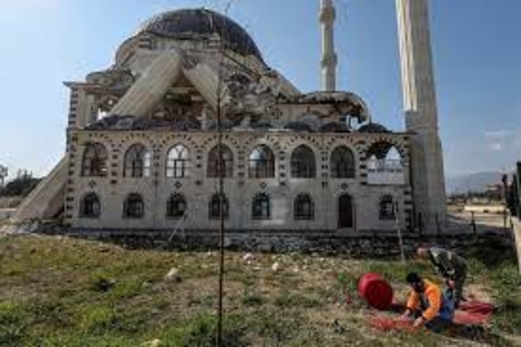 مفتي ولاية ملاطية التركية : الزلزال دمر 25 مسجد وألحق الضرر بـ 420 مسجد