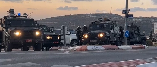 مستوطنون  يقتحمون أطراف حي الطيرة برام الله