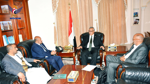 رئيس الوزراء يناقش مع رئيس جامعة البيضاء سير التعليم الأكاديمي