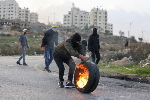 حماس تدعو الى تصعيد المقاومة ضد العدو الصهيوني