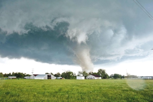 ارتفاع حصيلة ضحايا إعصار ولاية ميسيسيبي الأمريكية إلى 14 قتيلاً