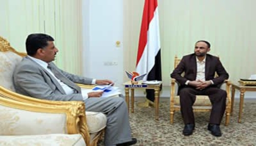 الرئيس المشاط يناقش مع محافظ البنك المركزي وضع القطاع المصرفي