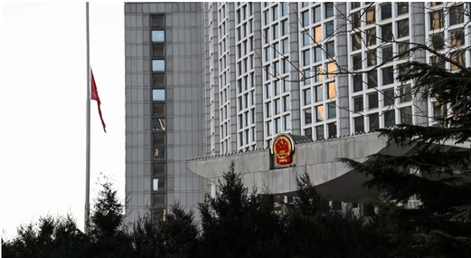 الخارجية الصينية: بكين على اتصال مع كافة الأطراف المعنية بالأزمة الأوكرانية