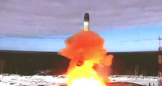 روسيا تجري تجربة ناجحة لإطلاق صاروخ باليستي “متقدم” عابر للقارات