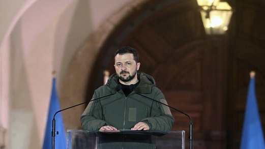 ضابط مخابرات أمريكي يؤكد أن زيلينسكي يهدد أمن العالم بأسره