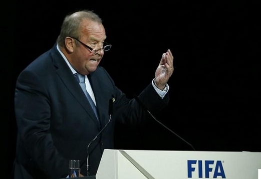 صحيفة التايمز: الفيفا جاهز لمناقشة استبدال اللاعبين عند إصابات الرأس