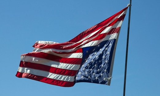 تقرير: الإمبراطورية الأميركية مفلسة.. والأميركيون أغبياء بشأن إيران