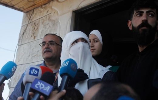 زوجة الشيخ عدنان: سنحاسب كل مقصر وخاصة أن الشيخ عدنان تُرك وحيداً