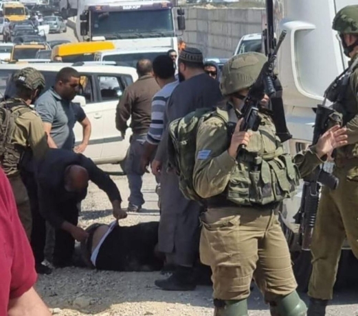 إصابة شاب فلسطيني بجراح خطيرة على حاجز للعدو ببيت لحم