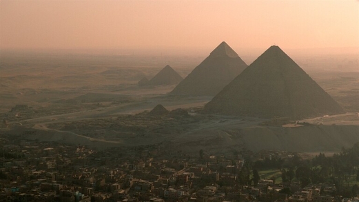 لماذا أغلقت مصر هرم خوفو؟