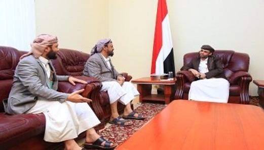 الرئيس المشاط يلتقي مشائخ التيار السلفي بمحافظة ذمار