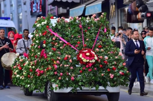 مهرجان التقطير في الجزائر… أزهار جديدة وعطر قديم