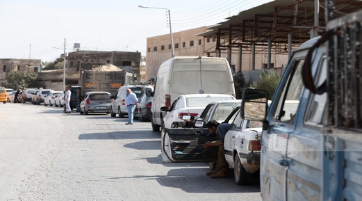 العدو الصهيوني يغلق حاجز بيت فوريك ويقتحم المنطقة الشرقية من نابلس