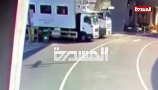 قناة المسيرة تبث مشاهد خاصة لعملية استهداف مطار أبو ظبي الدولي
