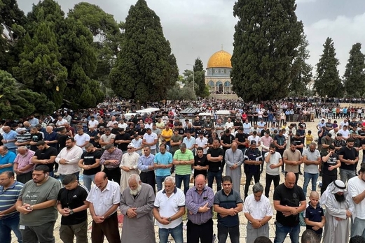 40  ألف مصلٍّ أدّوا صلاة الجمعة في المسجد الأقصى المبارك